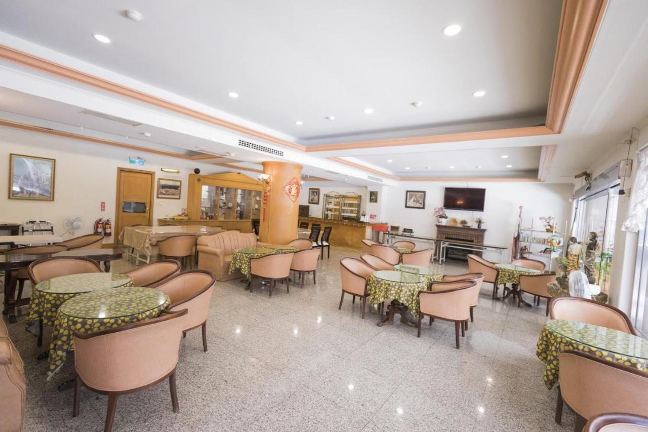 Tzu Chi Hotel Pingtung Εξωτερικό φωτογραφία
