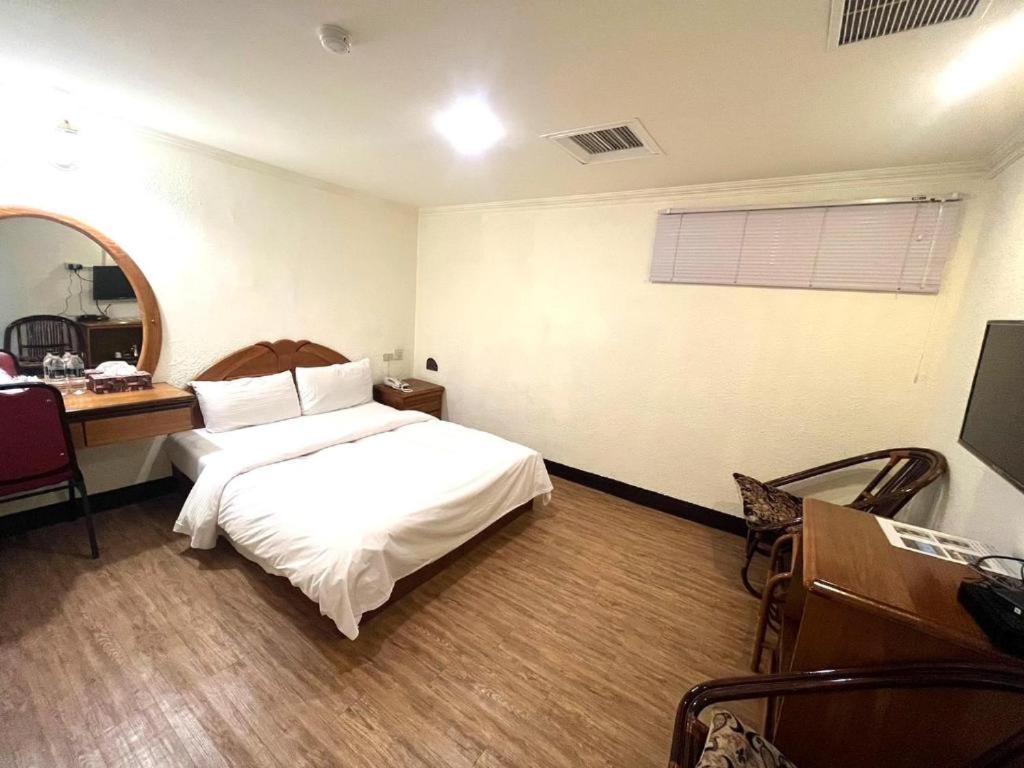 Tzu Chi Hotel Pingtung Εξωτερικό φωτογραφία